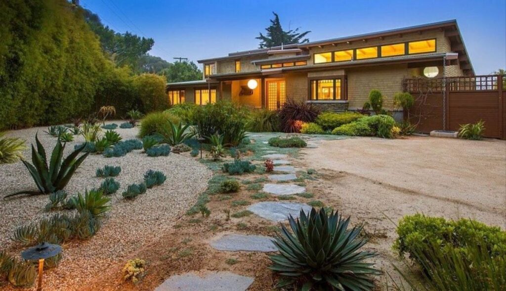 Rumah Mewah Chris Martin Band Coldplay