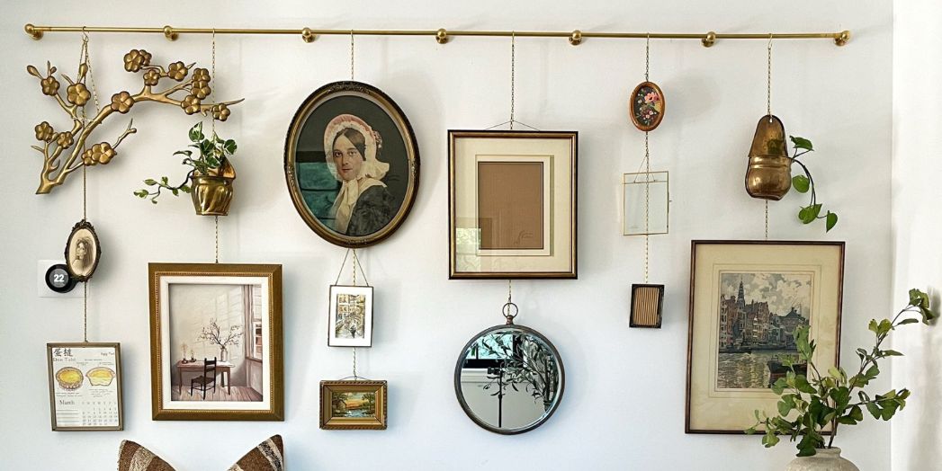 Cara Menata Foto di Dinding Ruang Tamu