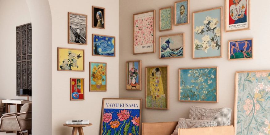 Cara Menata Foto di Dinding Ruang Tamu