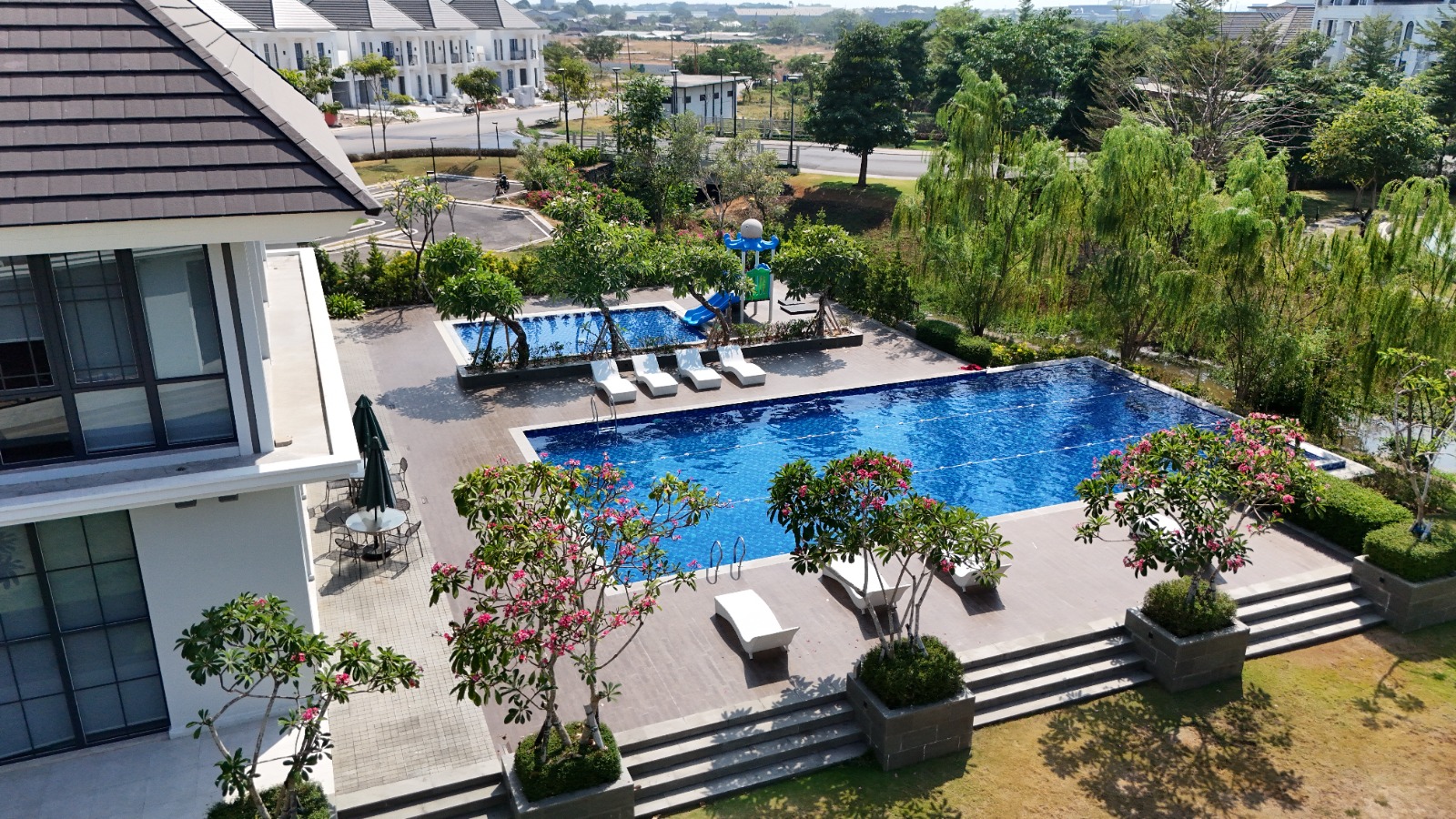 Clubhouse Pool